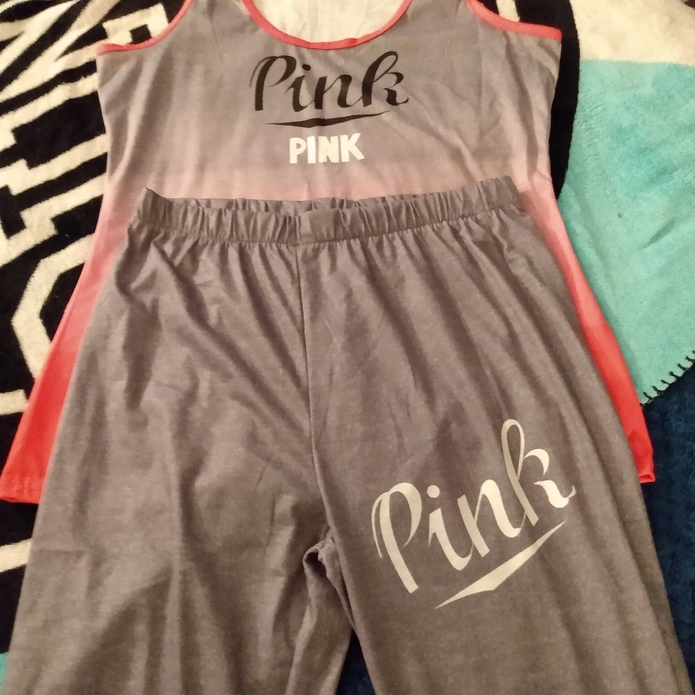 Outfit - Picture 2 of 3